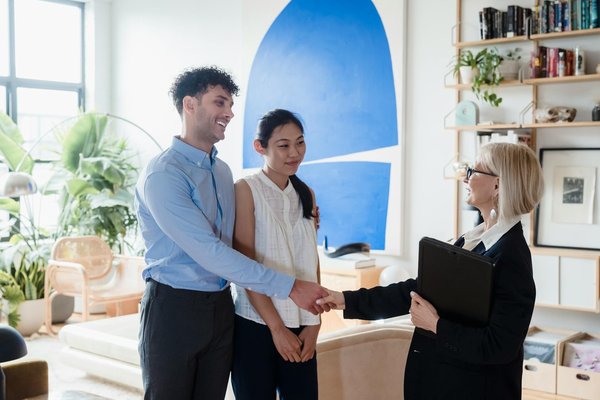 Sustainable Style: Leading Tactics for UK Fashion Brands to Embrace Eco-Friendly Fabrics